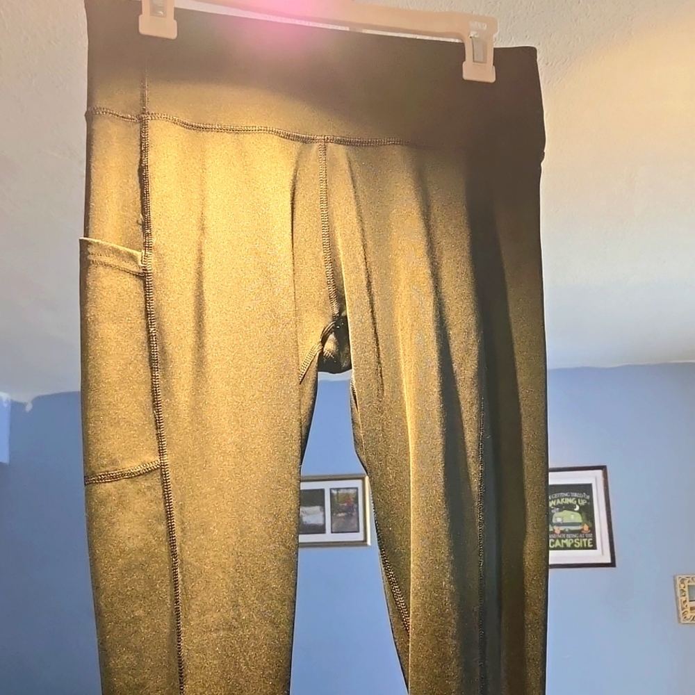 Adidas side pocket logo leggings